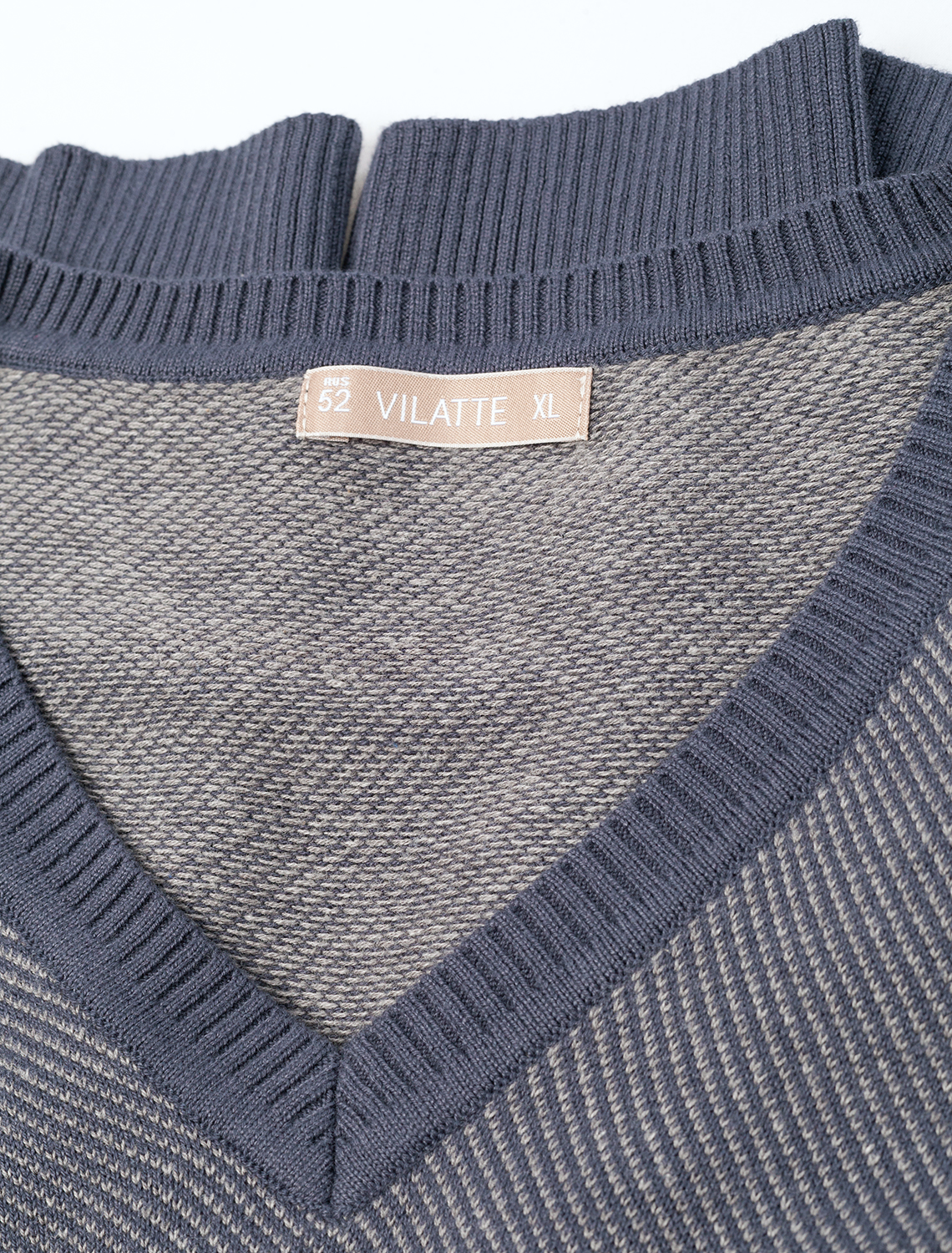 картинка Джемпер мужской серый магазин Одежда+ являющийся официальным дистрибьютором в России 