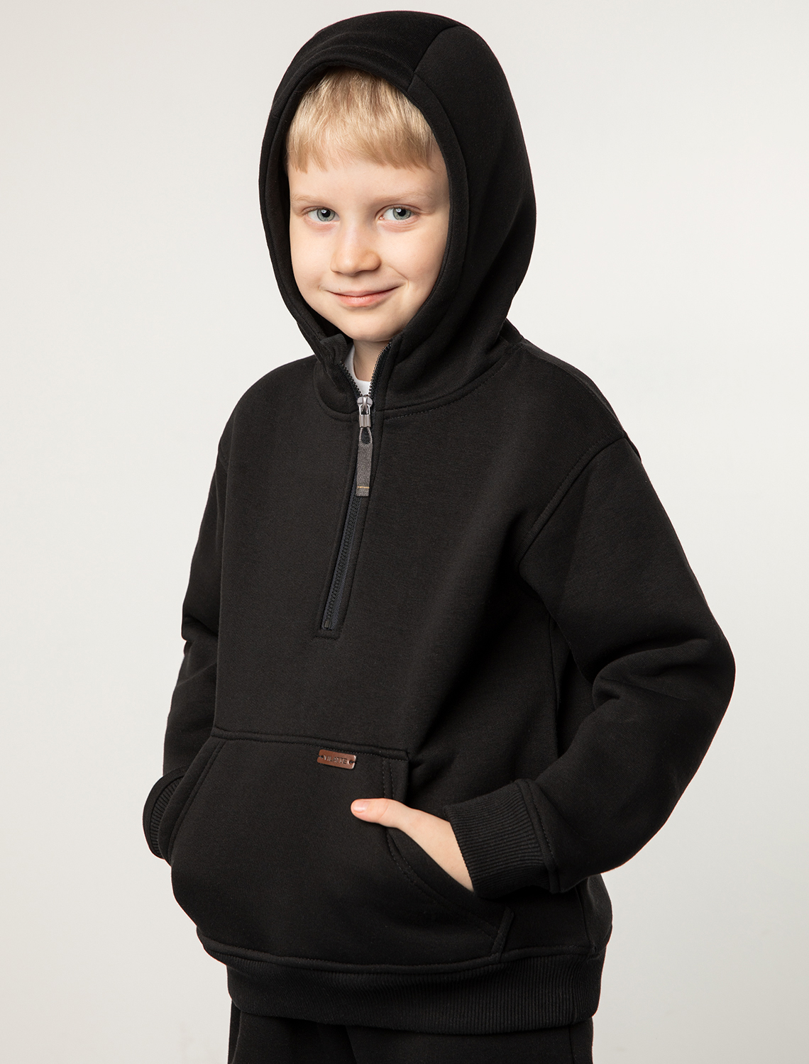 картинка Джемпер-Худи для мальчика черный от магазина Одежда+